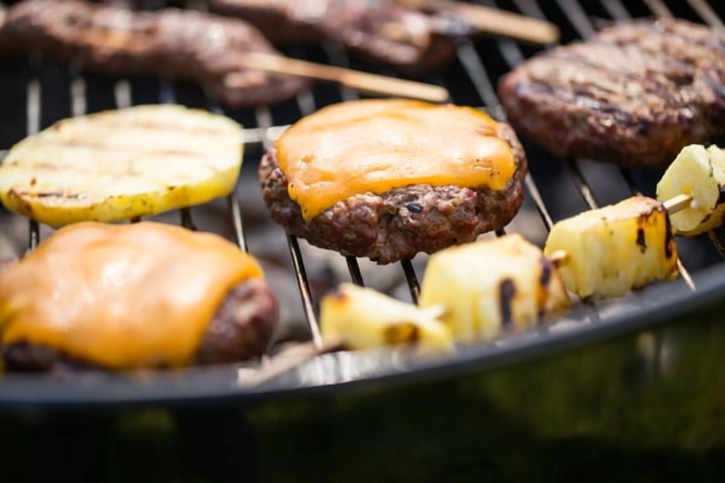 Weber Original Kettle 22-Inch Charcoal Grill, Black